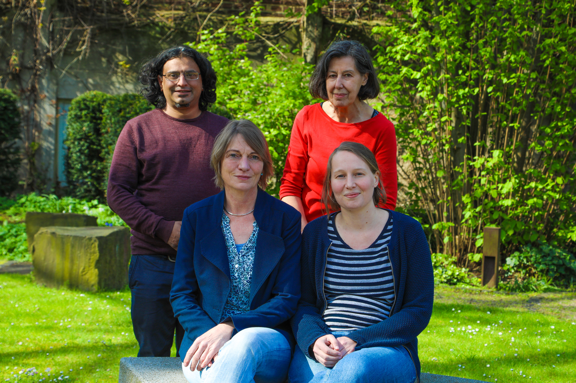 Starkes Team mit viel Kompetenz: Neben Rita Eschbach (links sitzend) beraten Charlotte Pilatus, Ilse Wanie-Blendermann und David Krämer (links stehend) Geflüchtete im Projekt Ankommen+.