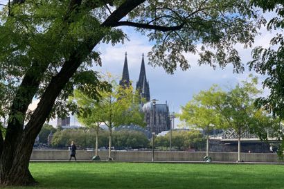 Kölner Dom von Deutz gesehen